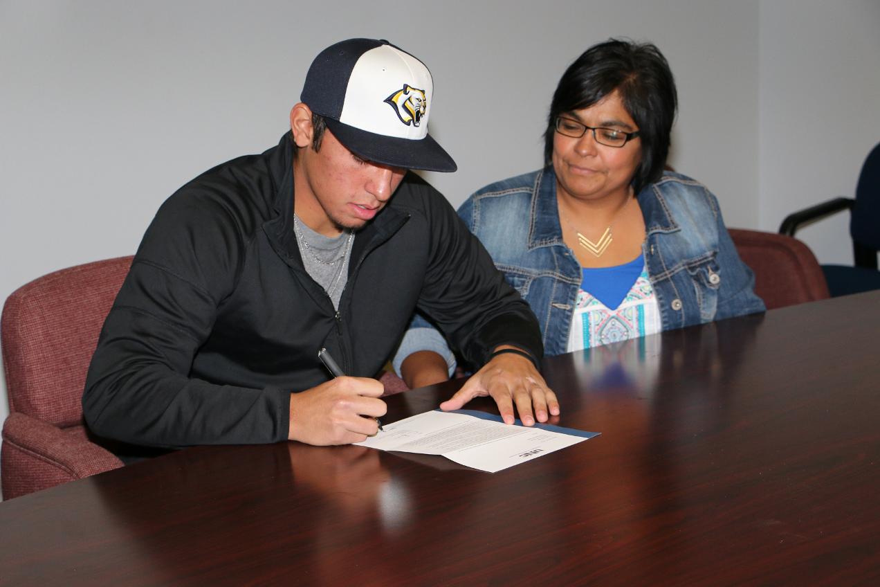 WNCC&rsquo;s Holman inks with Division I Northern Colorado
