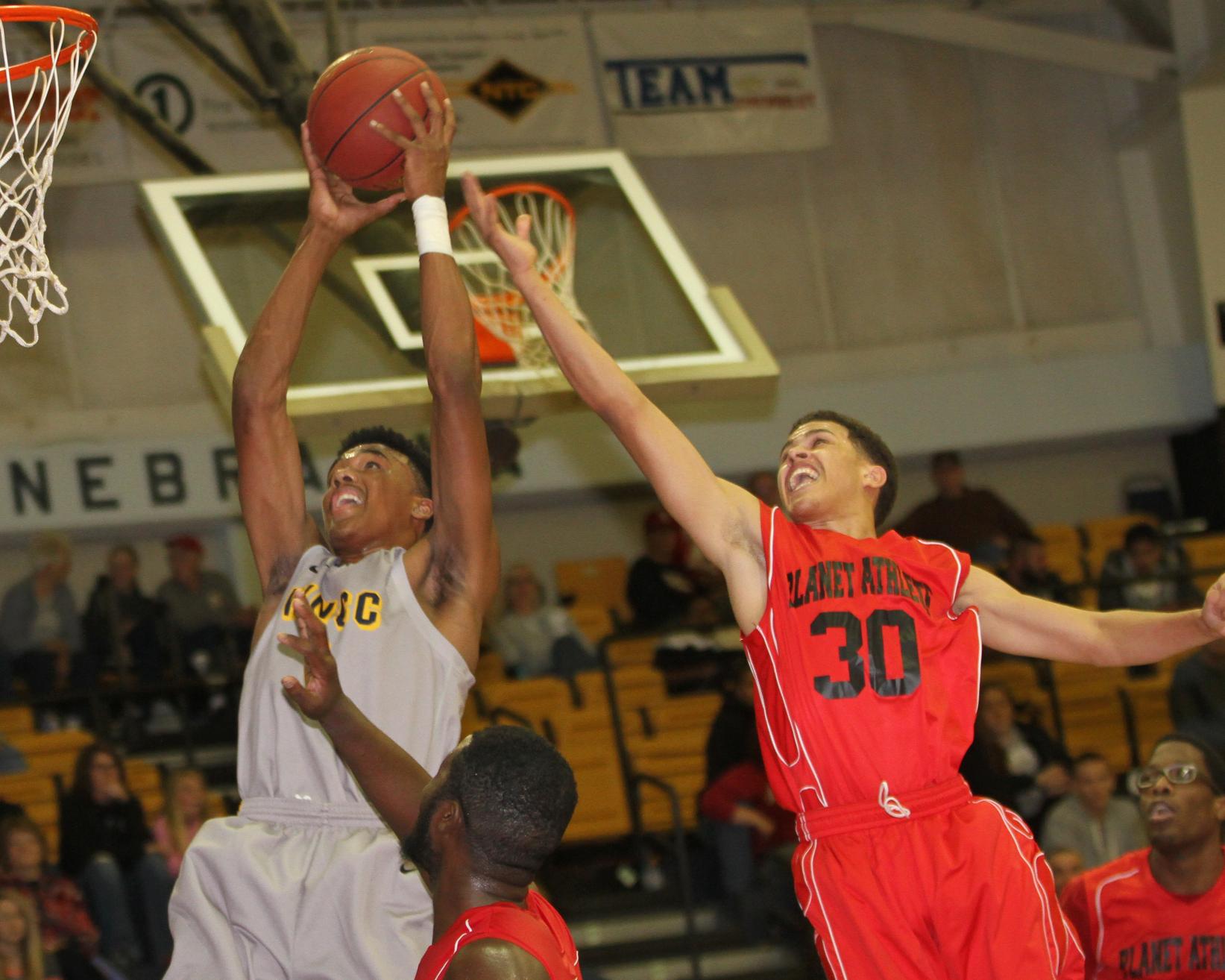 WNCC men fall to LCCC by three