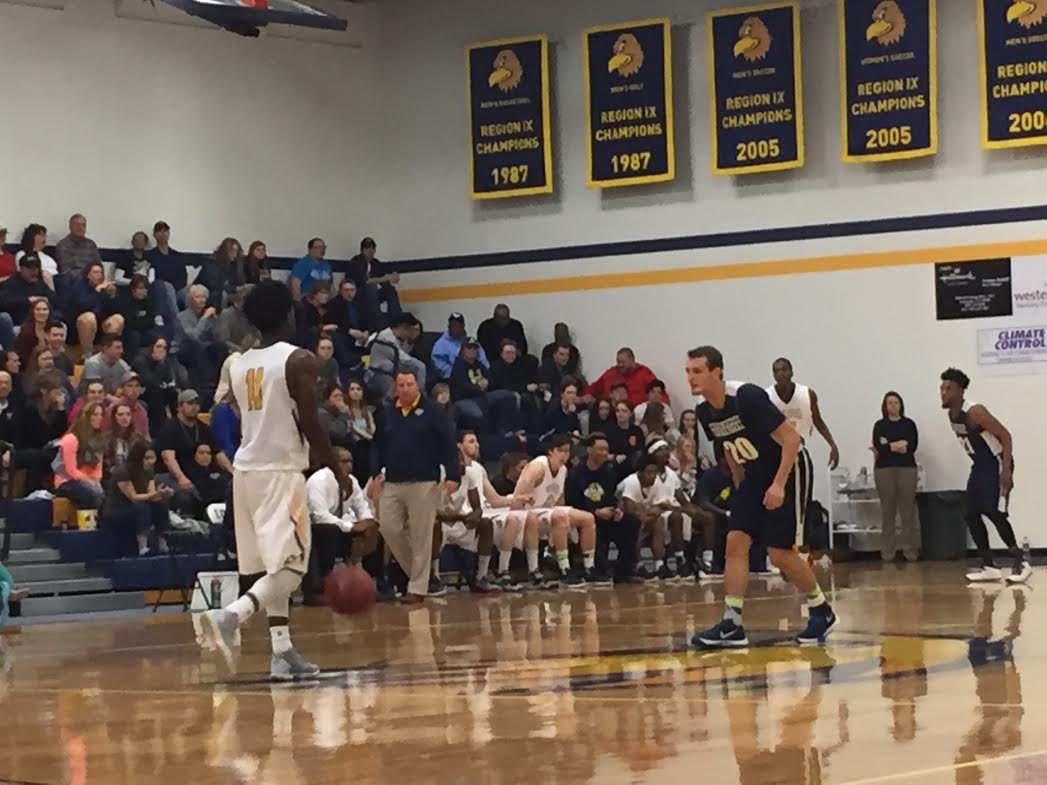 WNCC men win thriller over LCCC in Region IX Tourney first-round