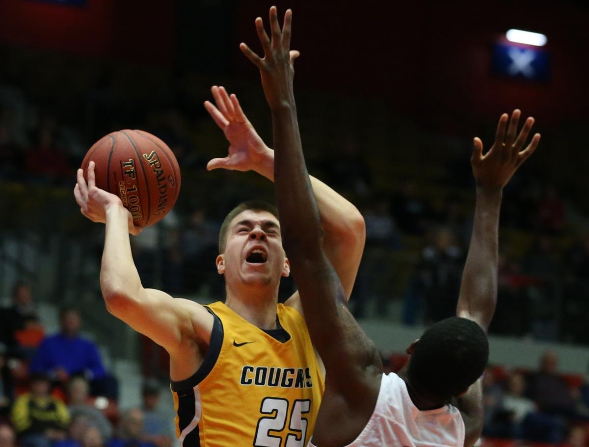 Photo courtesy of the Scottsbluff Star-Herald and the Hutchinson News