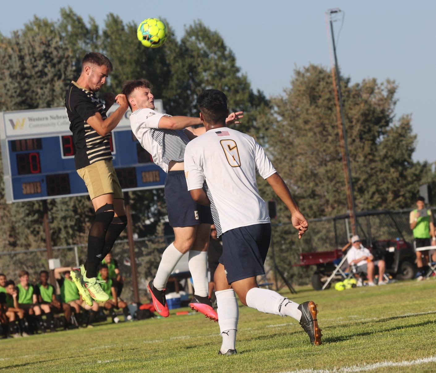 WNCC, NJC men settle for a 1-1 2OT tie into the darkness