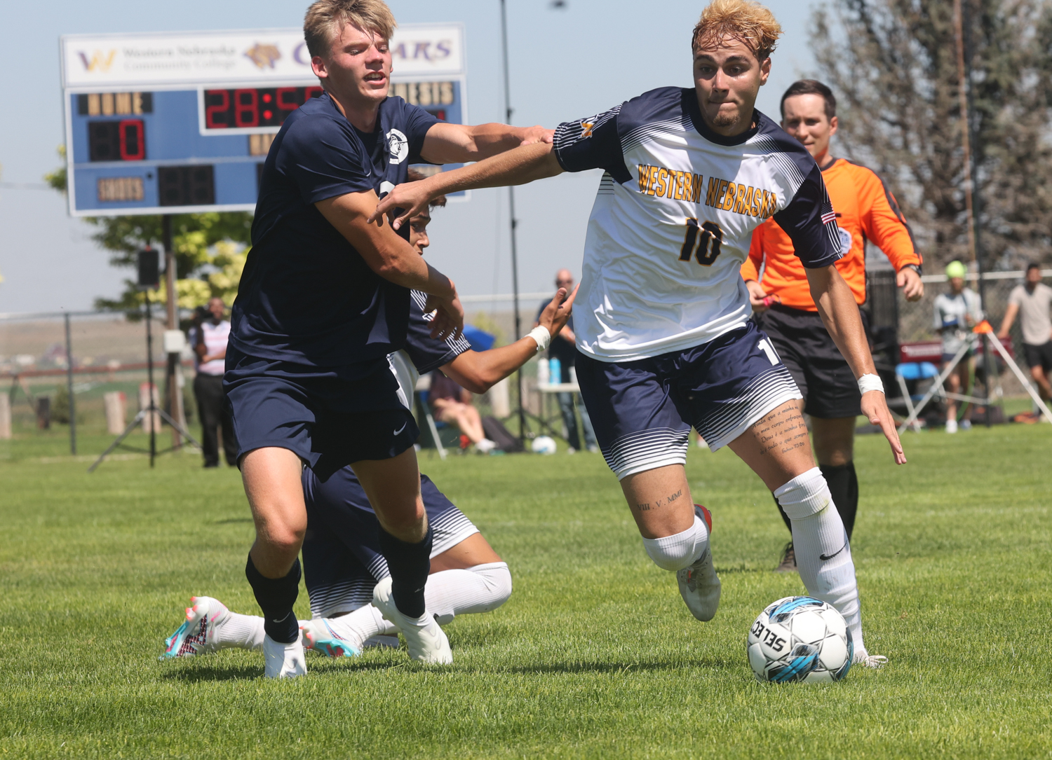 Eduardo Oliveira goes after the ball in a match on Monday.