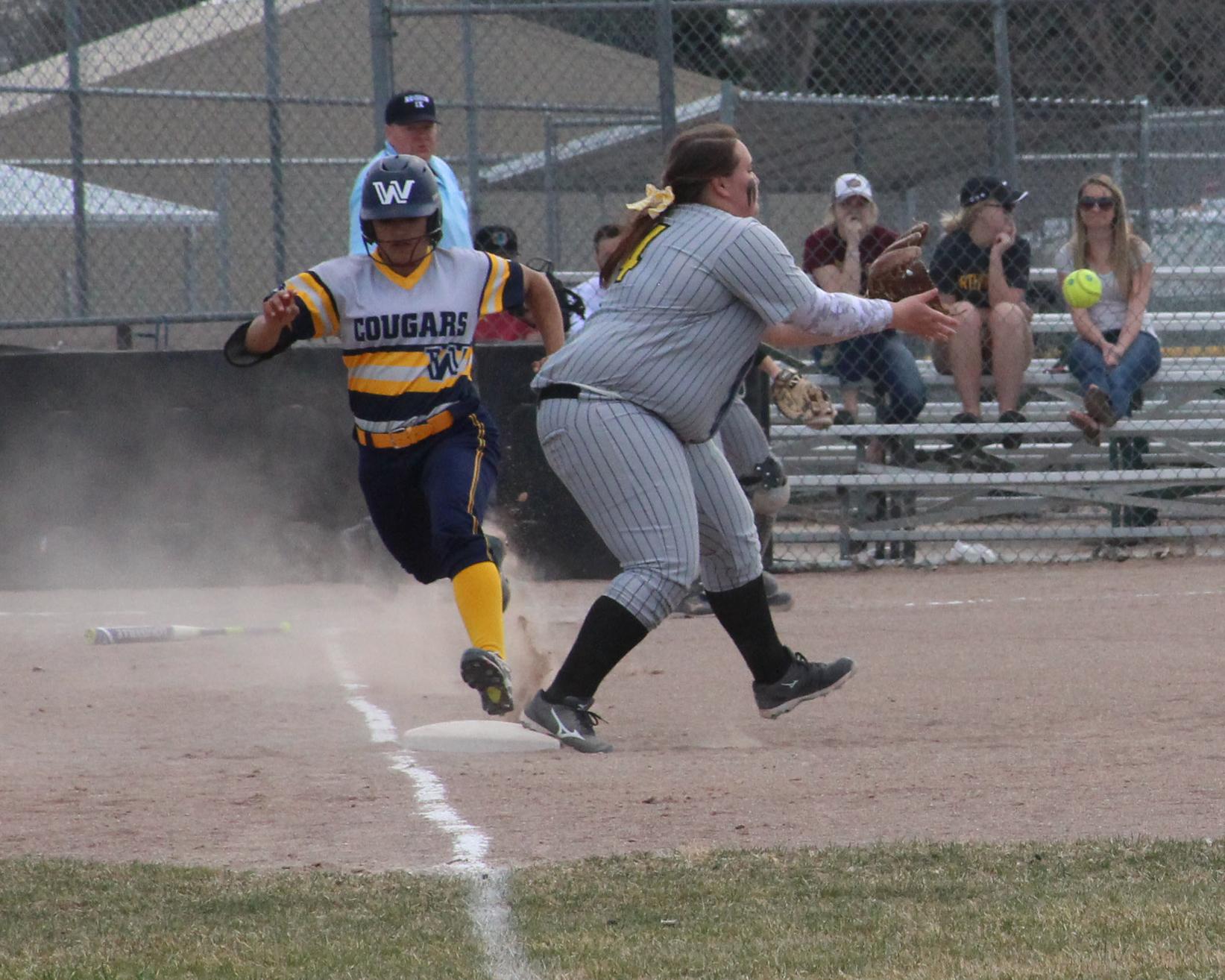 WNCC softball gets 10 home runs, sweeps North Platte