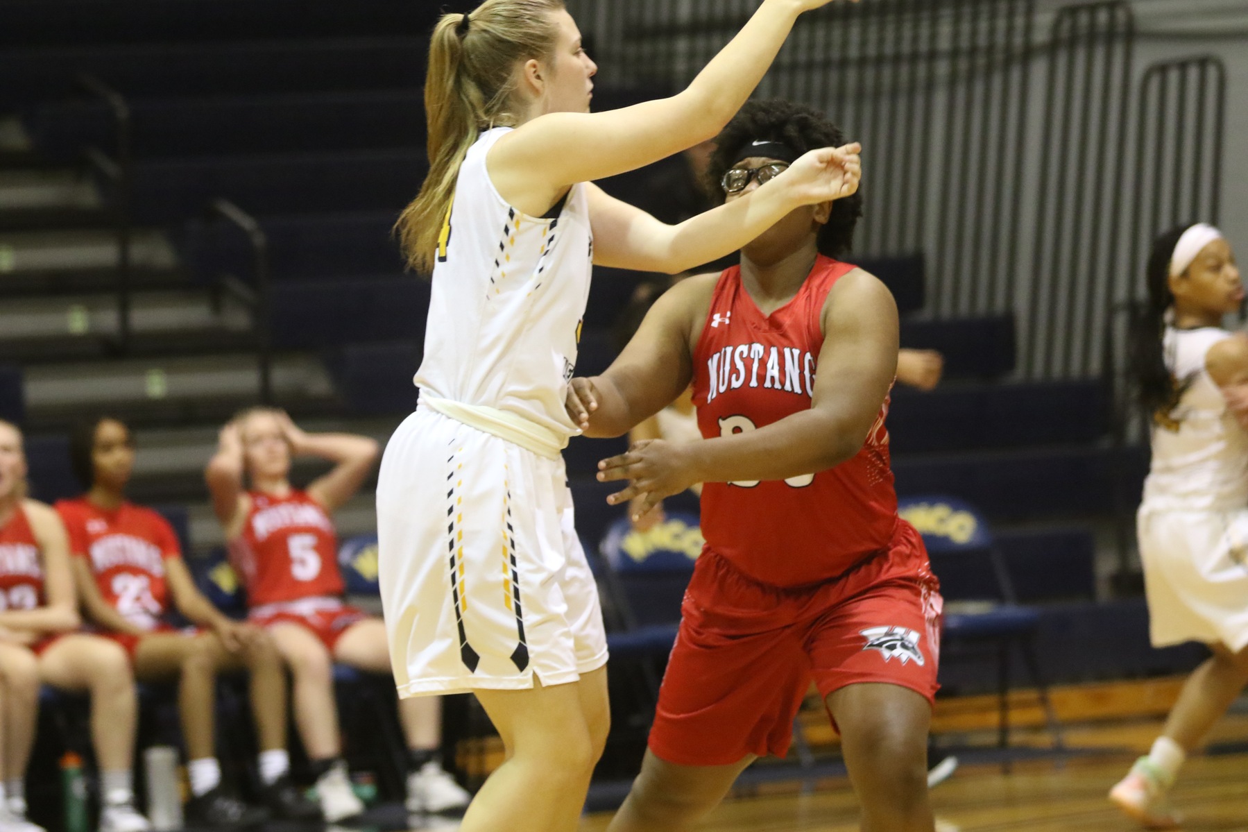 WNCC women run by Western Wyoming