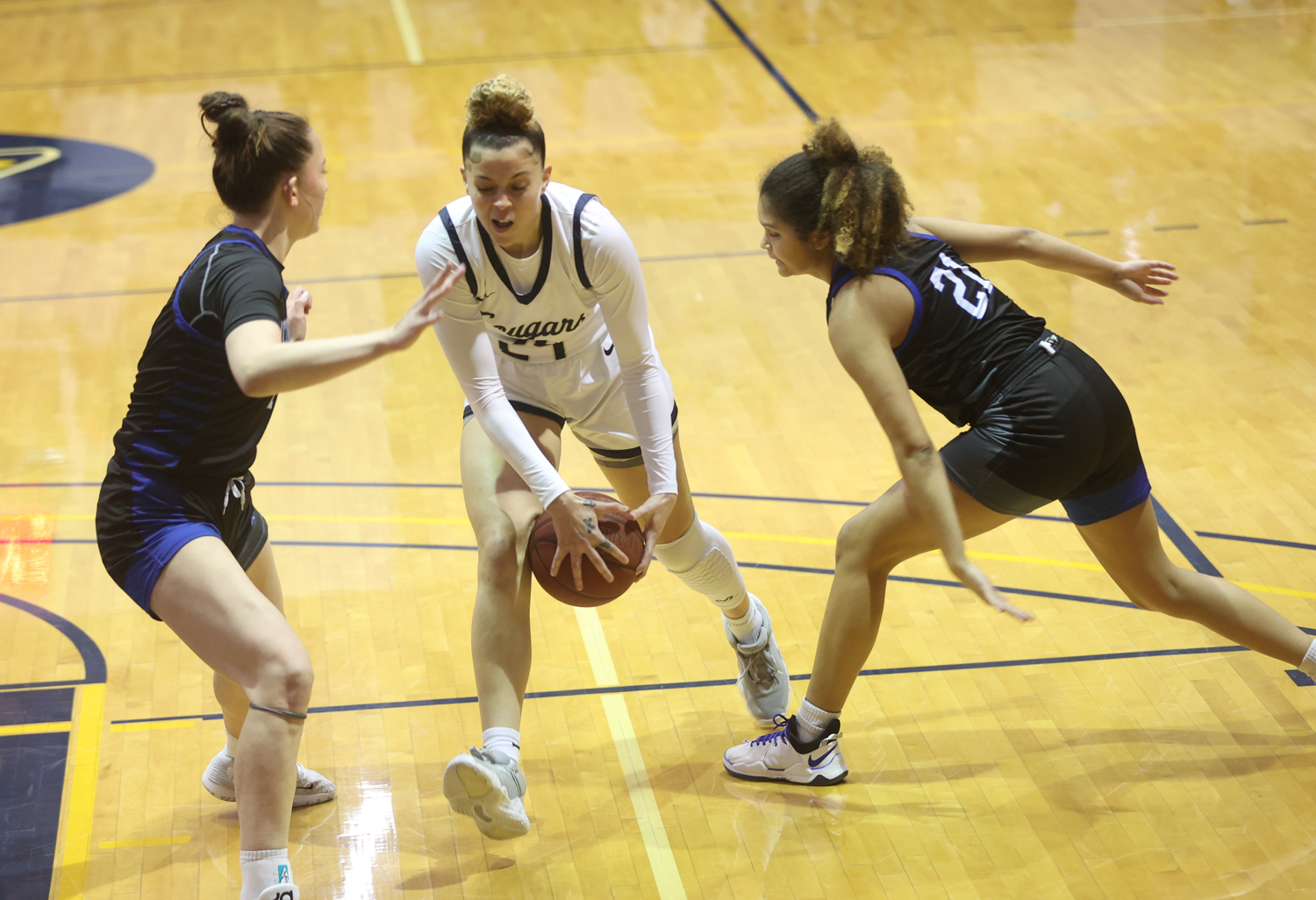 WNCC men, women top McCook