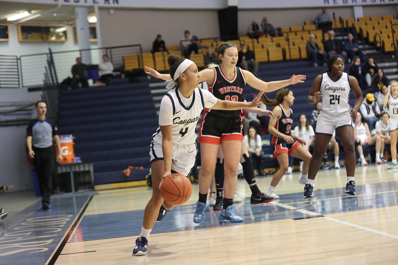 Jayla Owen in action.