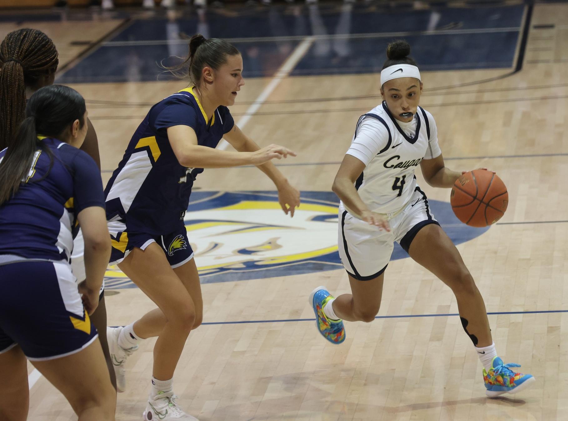 Jayla Owen drives to the rim during their game with LCCC on Tuesday.