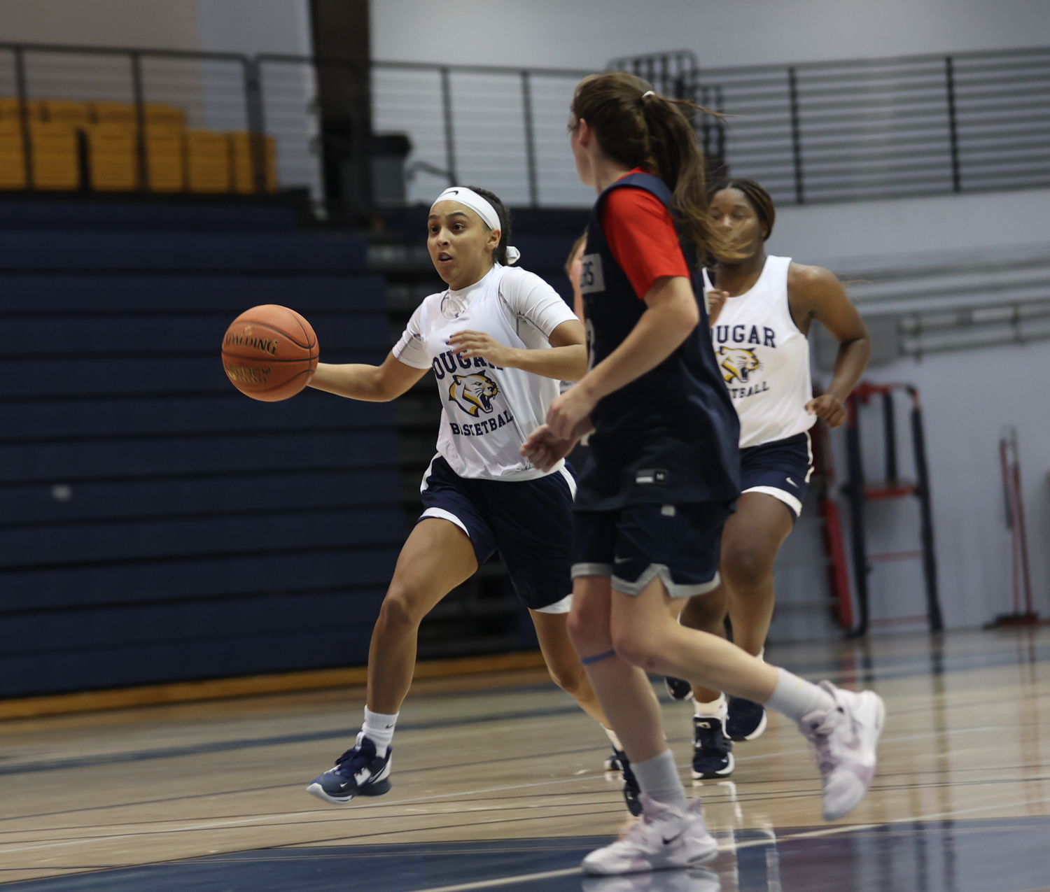 Jayla Owens drives to the hope during a scrimmage game on Saturday.