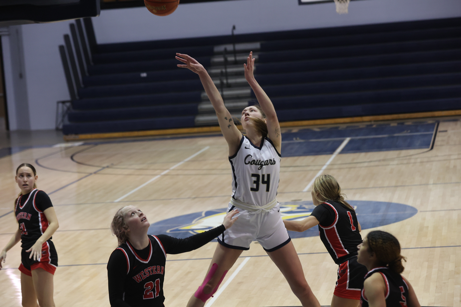 Ola Duda goes up for two points.