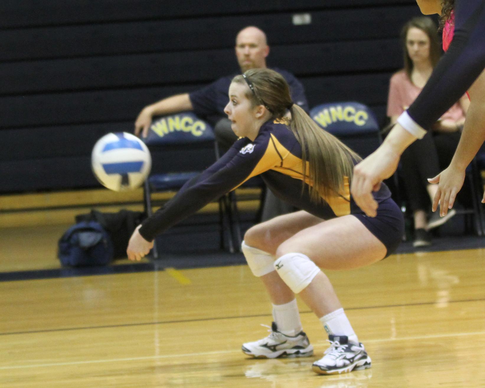Iowa Western tops WNCC in four sets