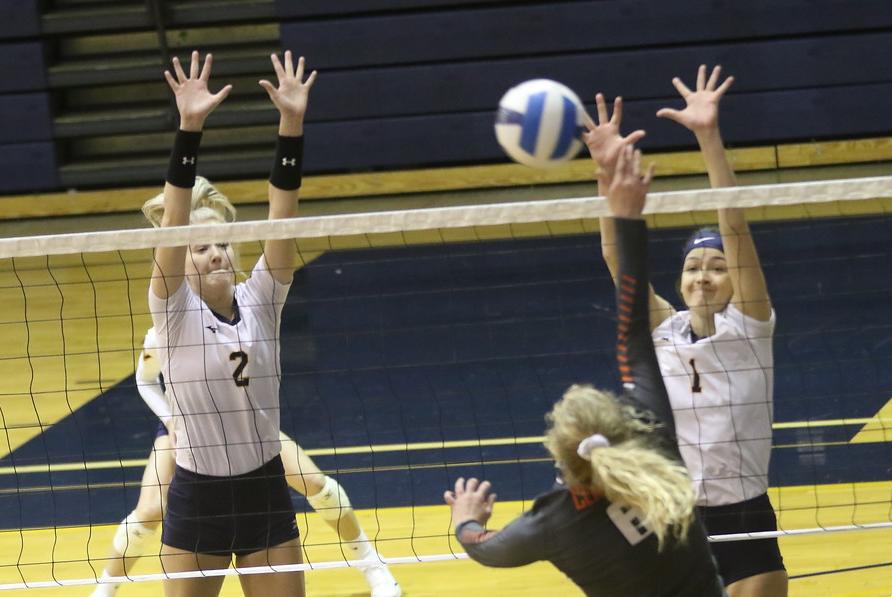 WNCC volleyball split matches at McCook tourney