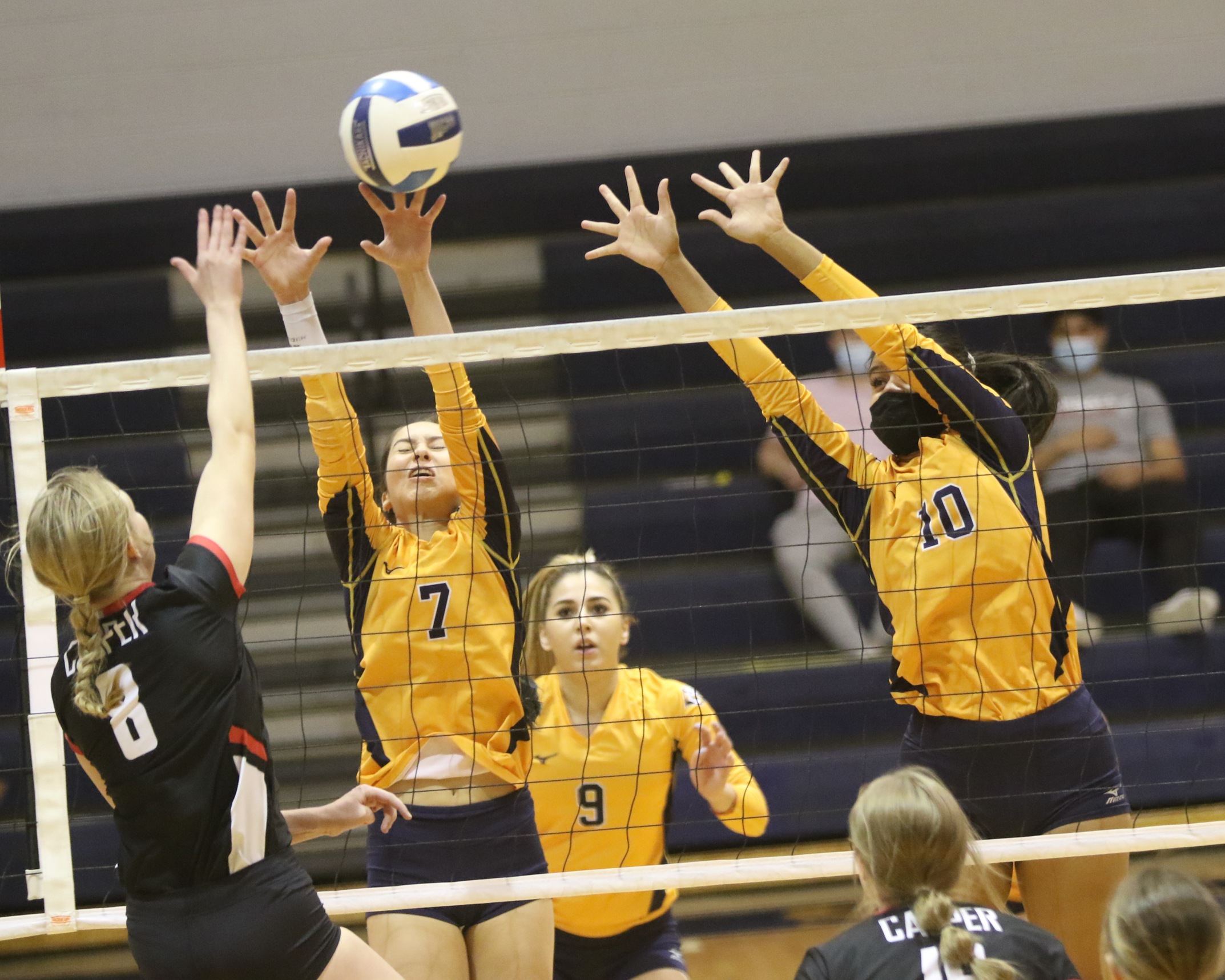 WNCC volleyball sweeps Casper