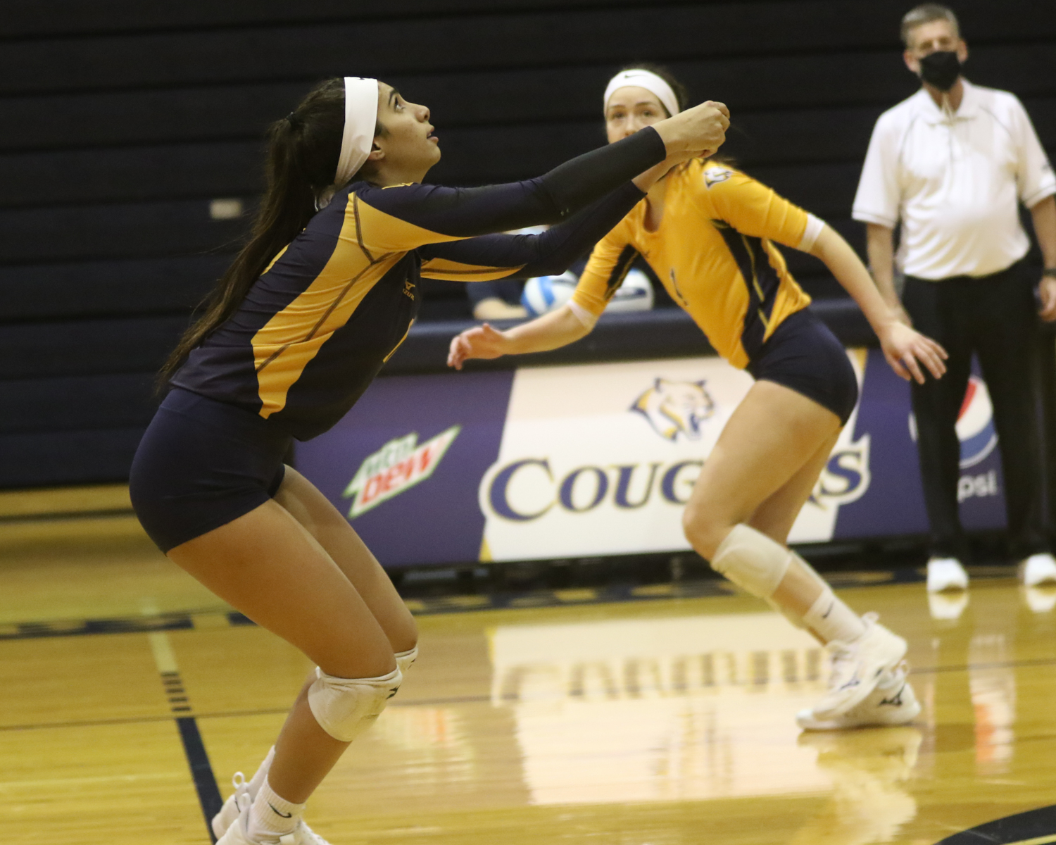 WNCC volleyball team sweeps Trinidad State