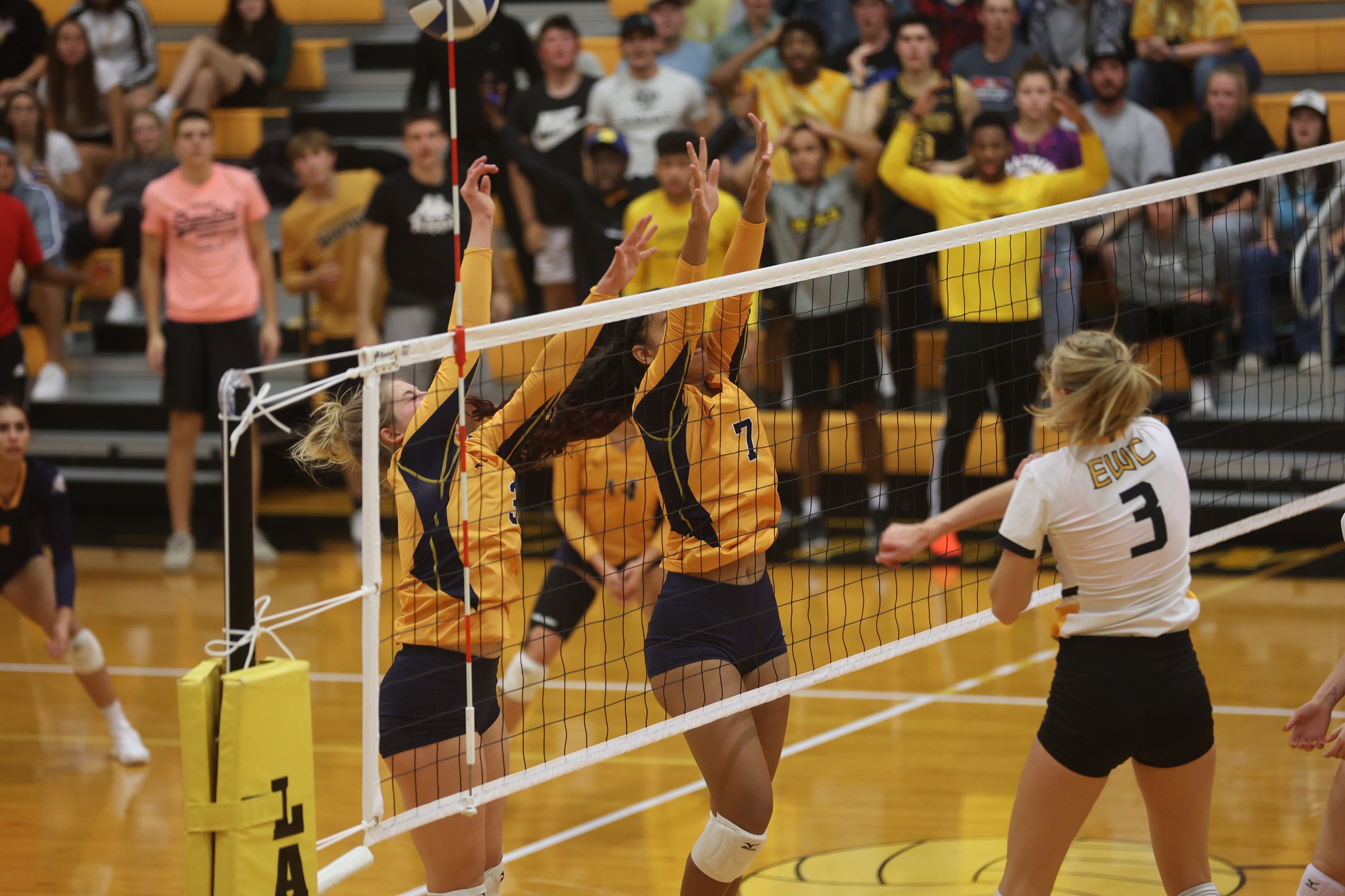 WNCC falls to EWC in four sets