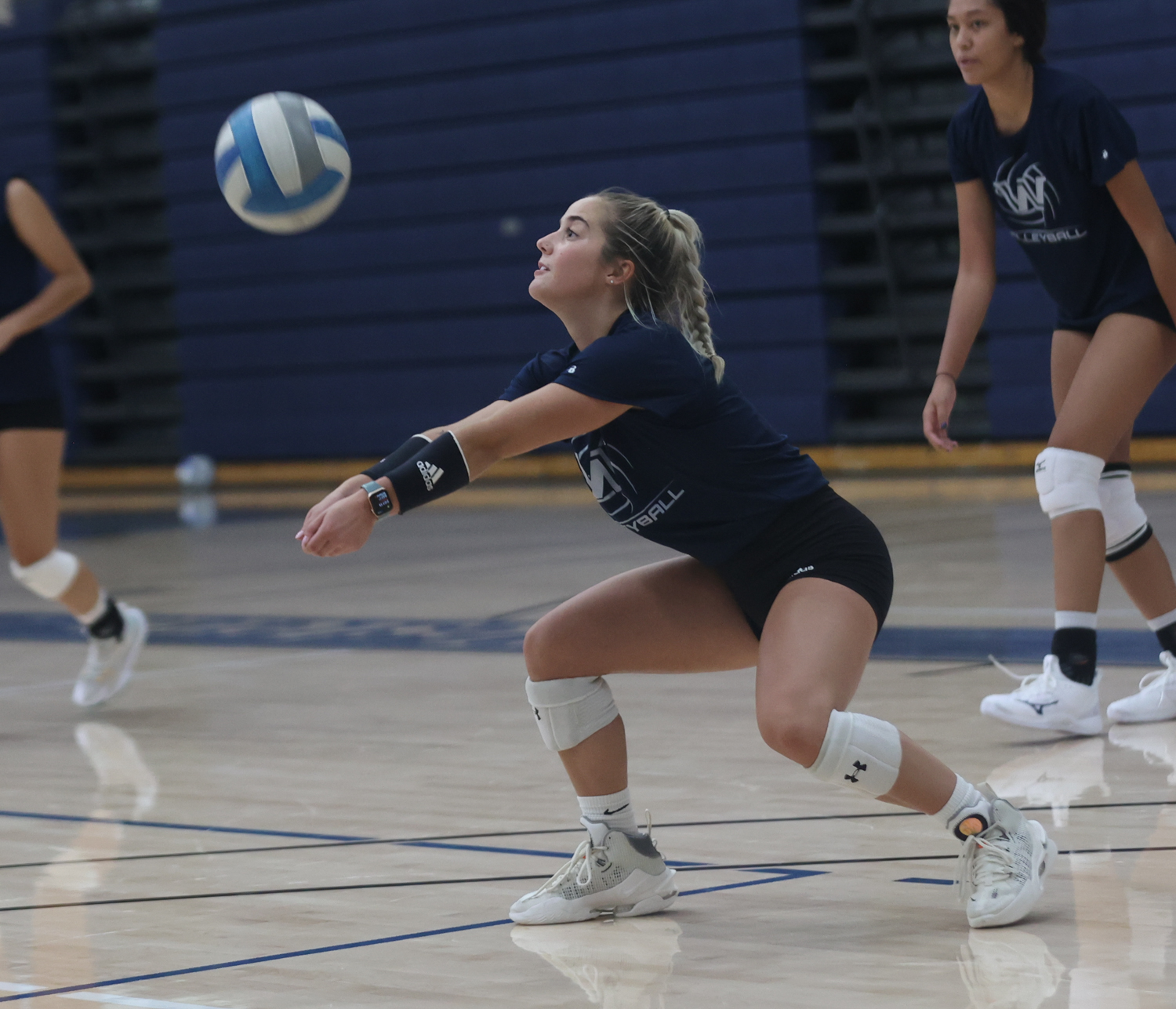 Taylor Tyser passes the ball during practice on Friday.